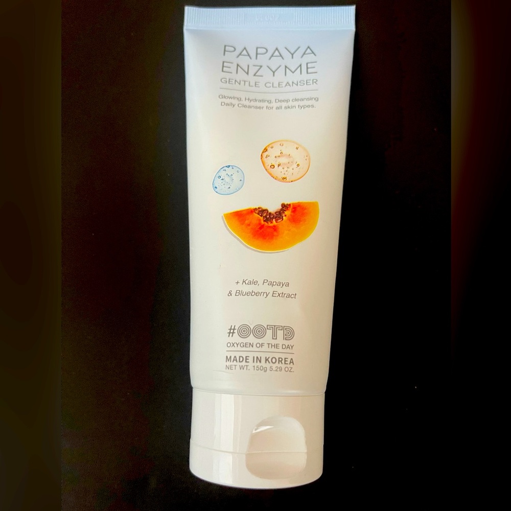 OOTD Papaya Enzyme gentle cleanser